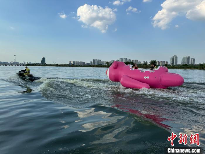 山东暑期水上运动热络 水上乐园与露营项目成避