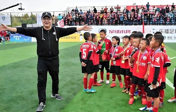 14岁中国少年李昊炎加盟巴萨拉玛西亚U15梯队 创