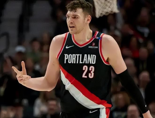 NBA常规赛四场焦点战：开拓者捍卫主场，火箭避