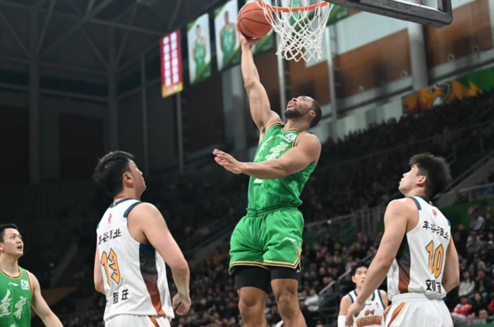 辽宁男篮主场大胜四川男篮排名重返联赛第九
